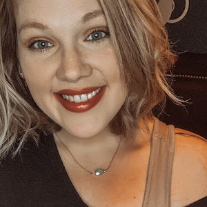 Meet your Posher, Maegan